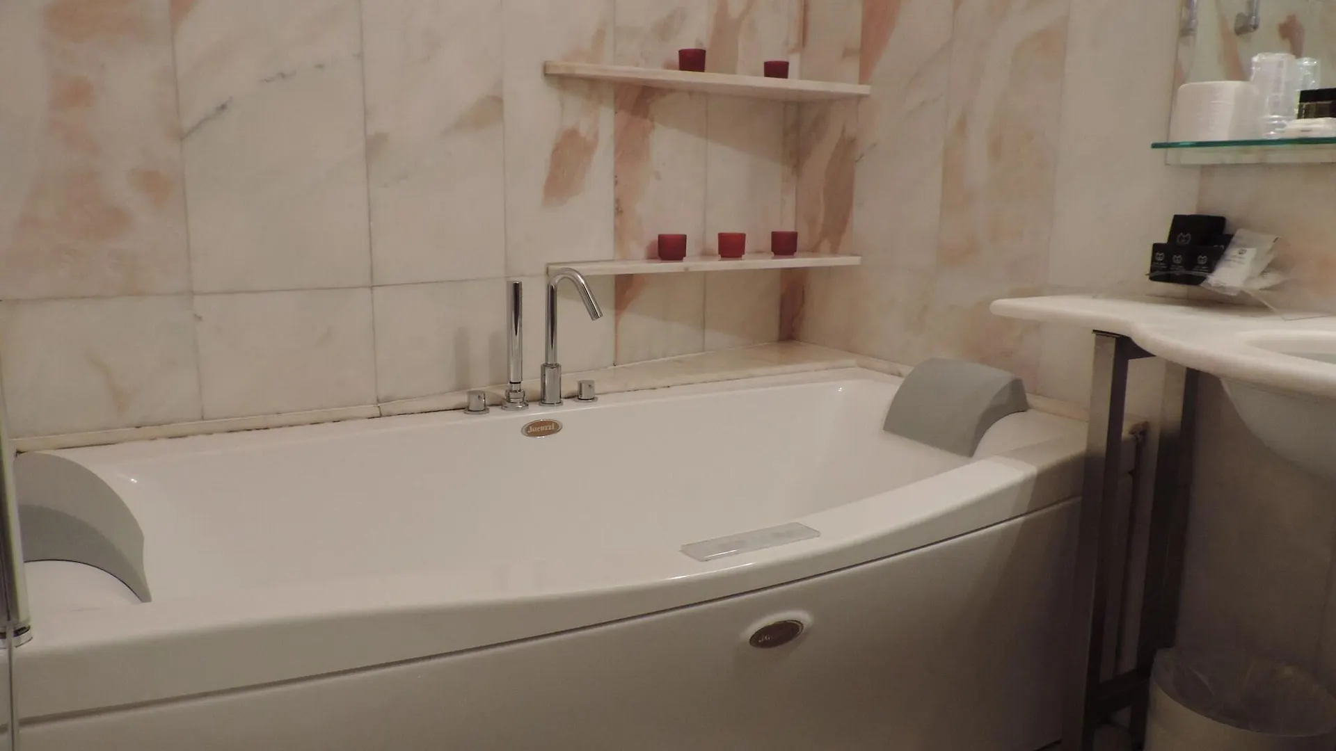 Hotel San Pietro Verona 4*,  Italien