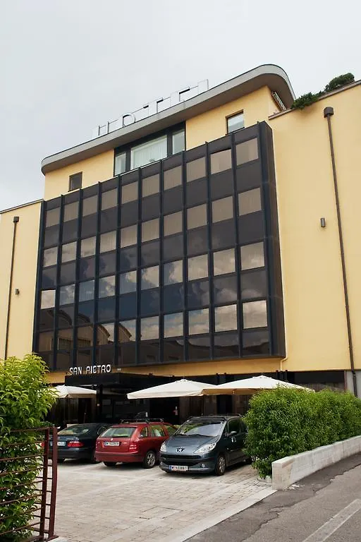 Hotel San Pietro Verona 4*,  Italia