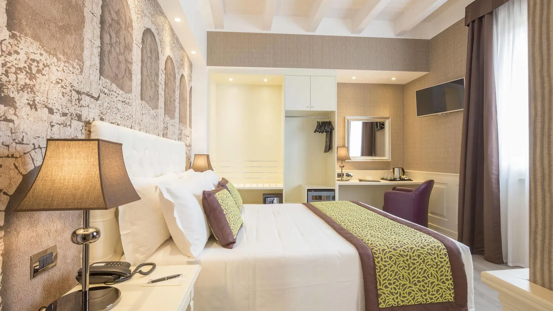 Hotel San Pietro Verona 4*,  Italia